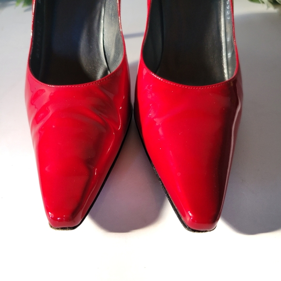 Stuart Weitzman Candy Red Pointed Toe Pumps Size 8 - Picture 3 of 7